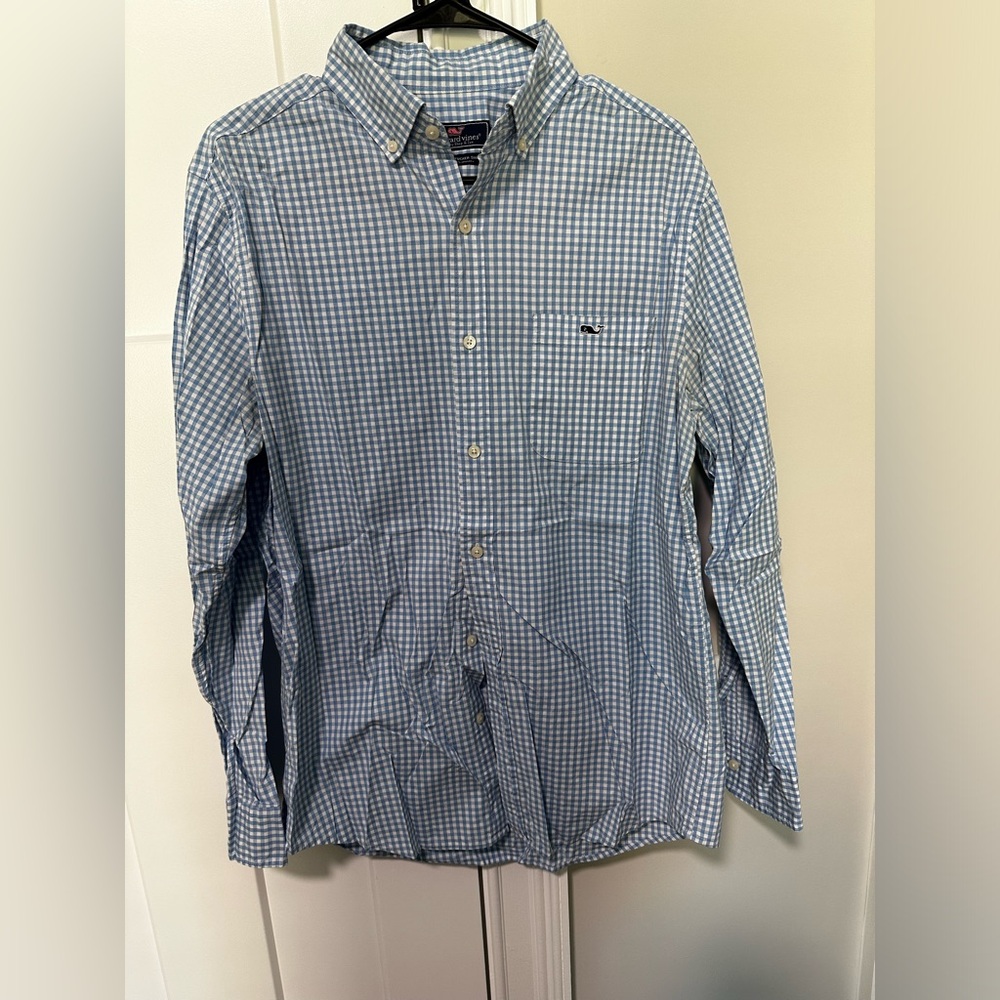 Vineyard Vines men’s casual button down, size M